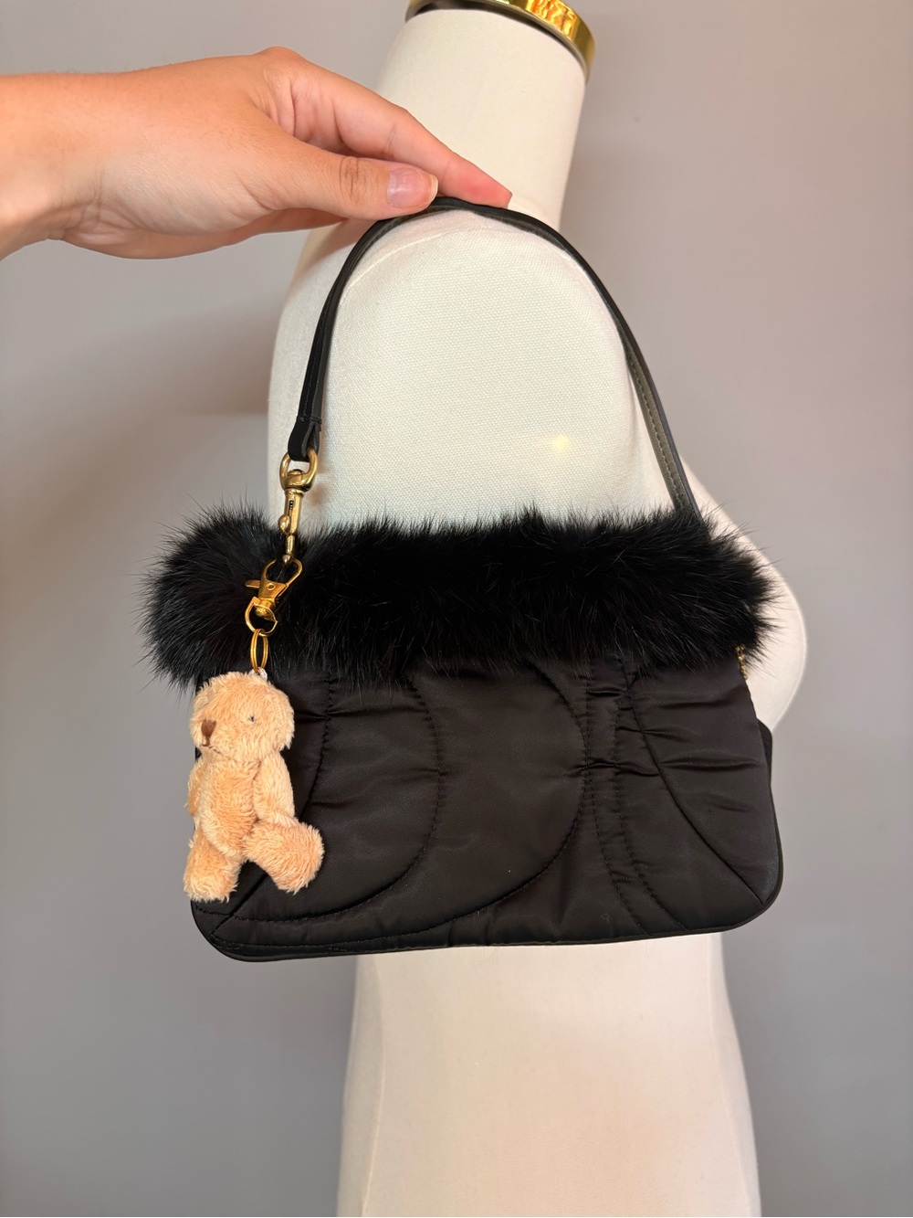 Limited Edition Vintage Y2K Coach SoHo Ski Wristlet in Black
